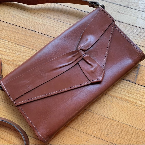 *HANDMADE* Vintage Leather Crossbody Purse - Picture 3 of 6